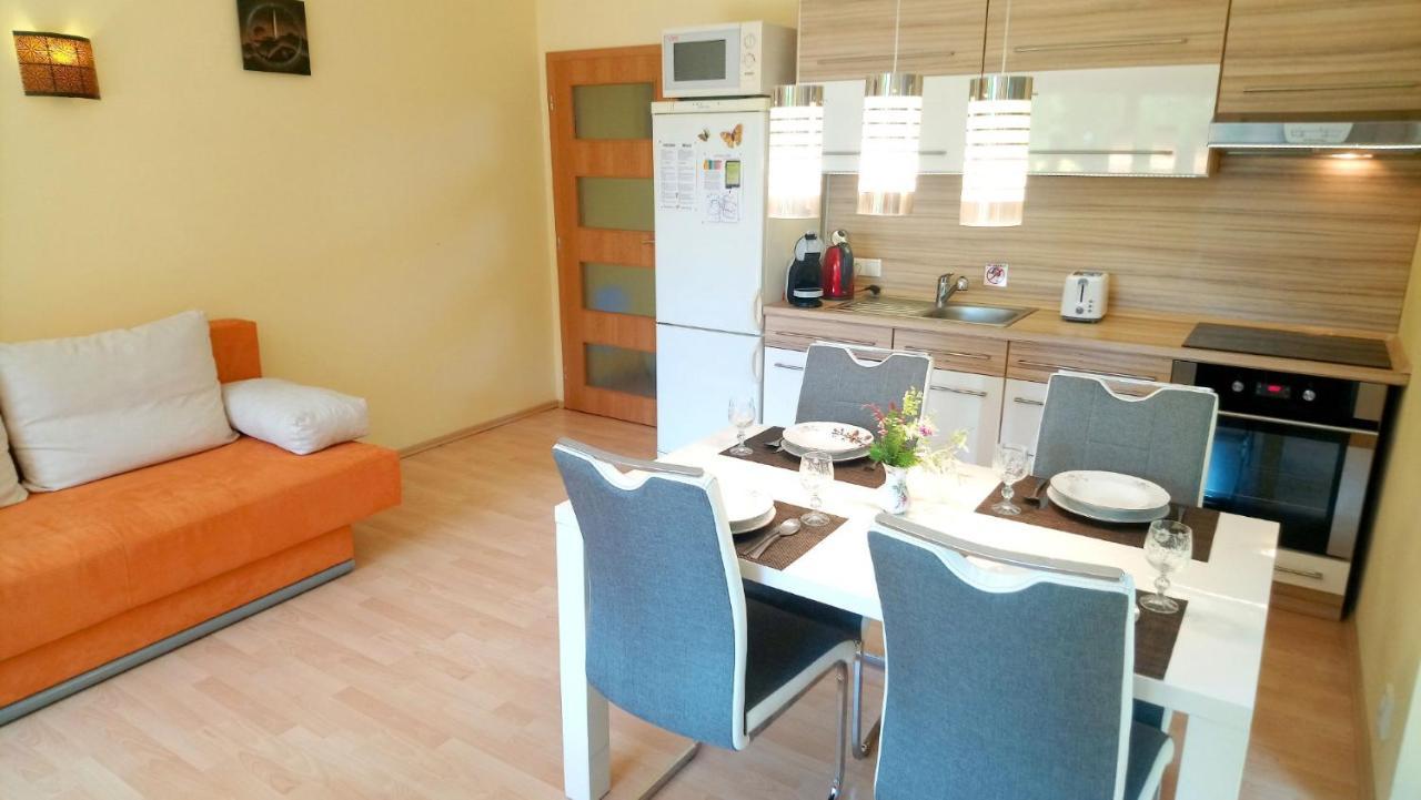 Lovely Apartment, Garden, Parking, Wifi, Netflix Prague Exterior photo